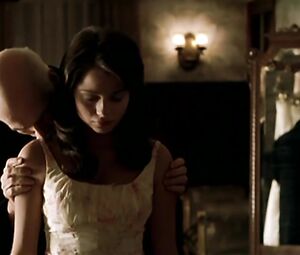 Stephanie Leonidas naked – La fiesta del Chivo (2005)