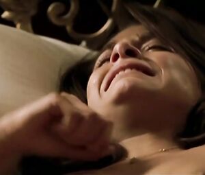 Stephanie Leonidas naked – La fiesta del Chivo (2005)