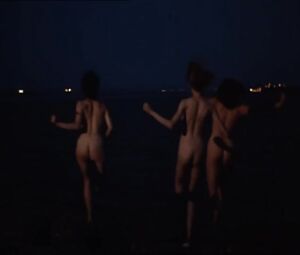 Carla Gugino naked, Rya Kihlstedt naked, Anna Levine naked – Jaded (1998)