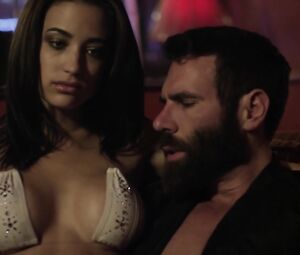 Kamille Leai hot, Tatum Miranda hot โ Cat Run 2 (2014)