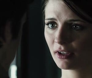 Mischa Barton naked, Emily Meade hot – Assassination of a High School President (2008)