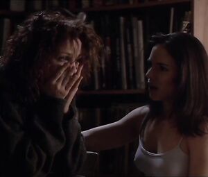 Anna Silk naked, Dina Meyer hot – Deception (2006)