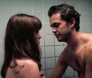 Britt Robertson naked – Girlboss s01e08 (2017)