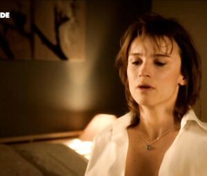 Agathe de La Boulaye naked - Petits arrangements avec ma mere (2011)