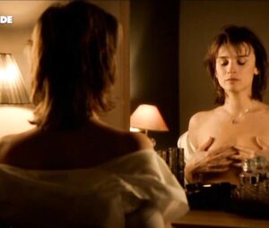 Agathe de La Boulaye naked - Petits arrangements avec ma mere (2011)