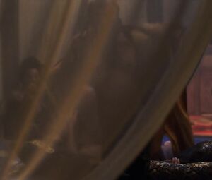 Olivia Cheng naked, Leifennie Ang naked – Marco Polo s01e06 (2014)