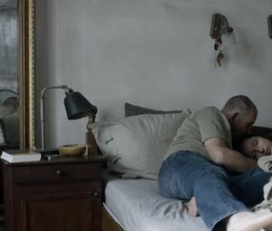 Aleksandra Poplawska, Pola Błasik Naked - Miasto skarbow s01e10 (2017)