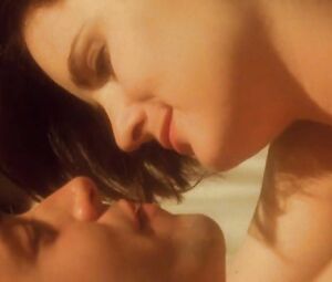 Gwyneth Paltrow, Jennifer Jason Leigh Naked - Mrs. Parker and the Vicious Circle