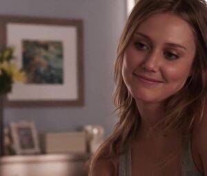 Julianna Guill hot โ Girlfriends Guide to Divorce s01e02 (2014)