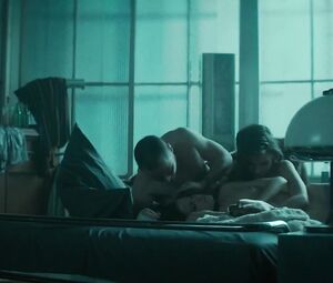 Charlize Theron, Sofia Boutella Naked - Atomic Blonde (US 2017)