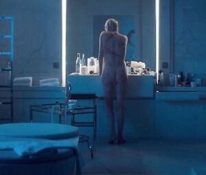 Charlize Theron, Sofia Boutella Naked - Atomic Blonde (US 2017)