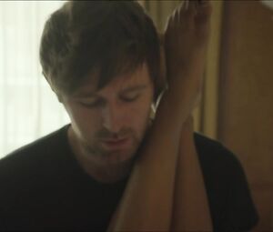 Leah Harvey Naked - On The Road (2016)