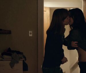 Lesbian short scene Alexa-Jeanne Dube, Kimberly Laferriere Nude - Feminin_Feminin s01e05 (2014)