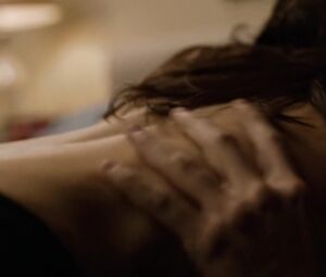 Naturi Naughton nude, Lela Loren nude – Power s01e02 (2014)