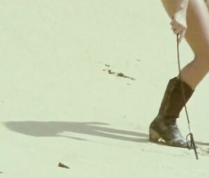 Elisa Heidrich Nude - Animal Politico (2017)