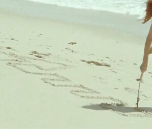 Elisa Heidrich Nude - Animal Politico (2017)