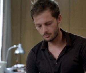 Sexy Marina Fois & Elodie Bouchez - Happy Few (2010)