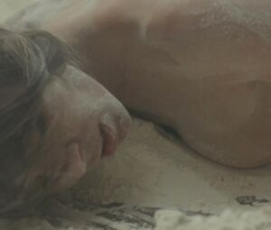 Sexy Marina Fois & Elodie Bouchez - Happy Few (2010)