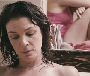 Sonia Vigneault, Noemi Lira Sexy, Hot - Faillir (2012)