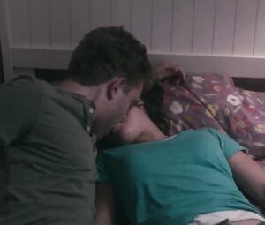 Sonia Vigneault, Noemi Lira Sexy, Hot - Faillir (2012)