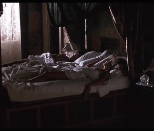 Natasha Richardson nude – The Comfort of Strangers (1990)