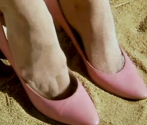 Elizabeth Kaitan naked - Assault of the Killer Bimbos (1988)