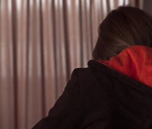 Sex Scene Claudia Eisinger, Svenja Jung Nude - Zarah Wilde Jahre s01e04 (2017)