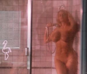 Topless actress Anna Nicole Smith - To the Limit (1995)