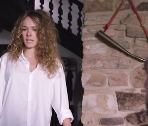 Elodie Fontan, Iliona Bachelier Nude - Mission Pays Basque (2017)