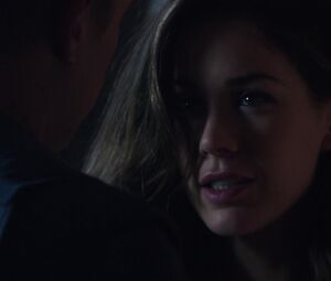 Sexy Roxanne McKee - Dominion S01 E2 (2014)