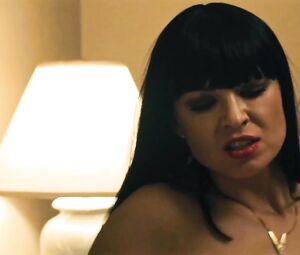 Irina Voronina Nude - Scramble (2017)