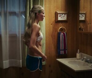 Lexi Atkins nude sexy – Zombeavers (2014)