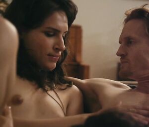 Desiree Akhavan Nude - Appropriate Behavior (2014)