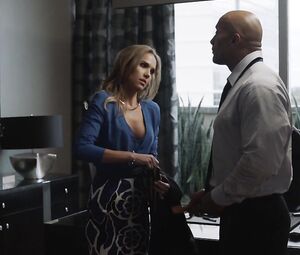 Arielle Kebbel hot – Ballers s01e10 (2015)
