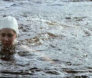 Maria Valverde, Eva Green nude - Cracks (2009)