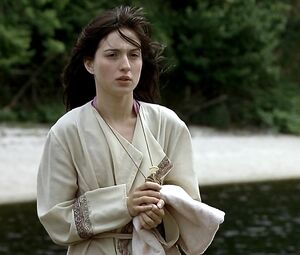 Maria Valverde, Eva Green nude - Cracks (2009)