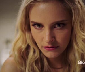 Taylor Black, Sarah Ramos nude - Midnight Texas (2017) s1e4