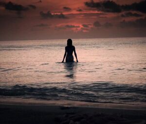 Sexy Olga Kurylenko - MAGIC CITY