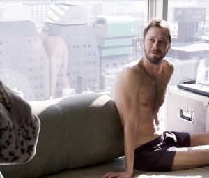 Sex Scene Elisabeth Moss Sexy - Tokyo Project (2017)