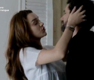 Sex Scene Mariana Molina Sexy - Perrengue - s01e09 (BR 2017)