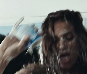 Elisa Tovati Nude - 99 francs (2007)