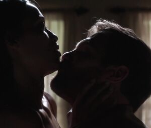 Rosario Dawson, Katherine Heigl nude - Unforgettable (2017)