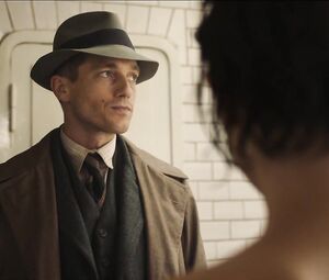 Liv Lisa Fries Nude, Leonie Benesch Sexy - Babylon Berlin (2017) s02e01