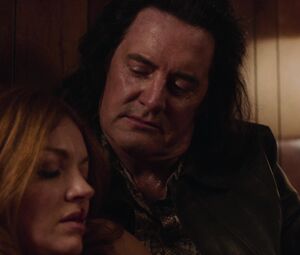 Nicole LaLiberte nude - Twin Peaks S03E02 (2017)