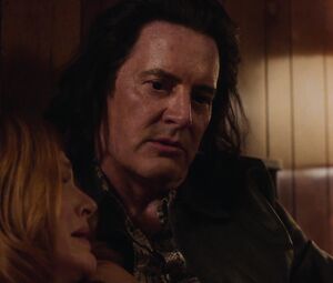 Nicole LaLiberte nude - Twin Peaks S03E02 (2017)