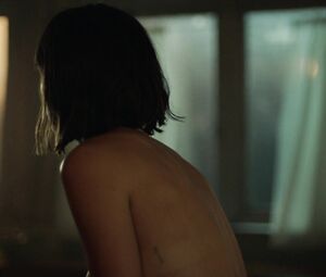 Sex Scene Jody Balfour Nude - Rellik s01e05 (2017)