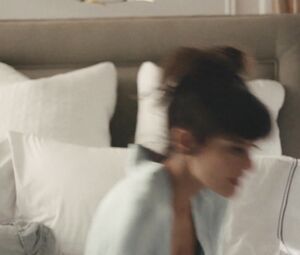 Frankie Shaw Nude - SMILF s01e02 (2017)