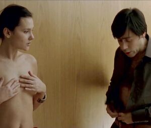 Virginie Ledoyen nude - Shall We Kiss (2007)