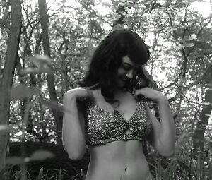 Gretchen Mol nude - The Notorious Bettie Page (2005)
