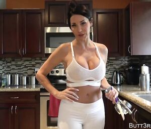 Cuckold sex Butt3rflyforu Gets Dark-Hued Mailed By Step Sonnie video